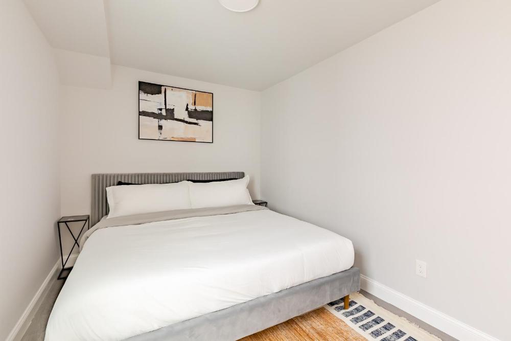 Philly Getaway - Chic Stay Near Center City